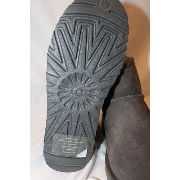 UGG Women's Classic Suede Shearling Lined Mini II Boots GRAY NWOB 8 - Picture 6 of 7